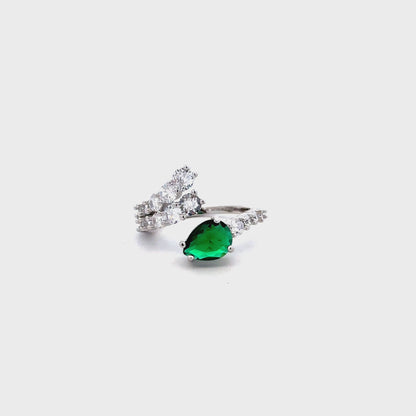 Siyajewelly Emerald Green Teardrop Crystal Statement Ring – Silver Tone Sparkling Ring for Women